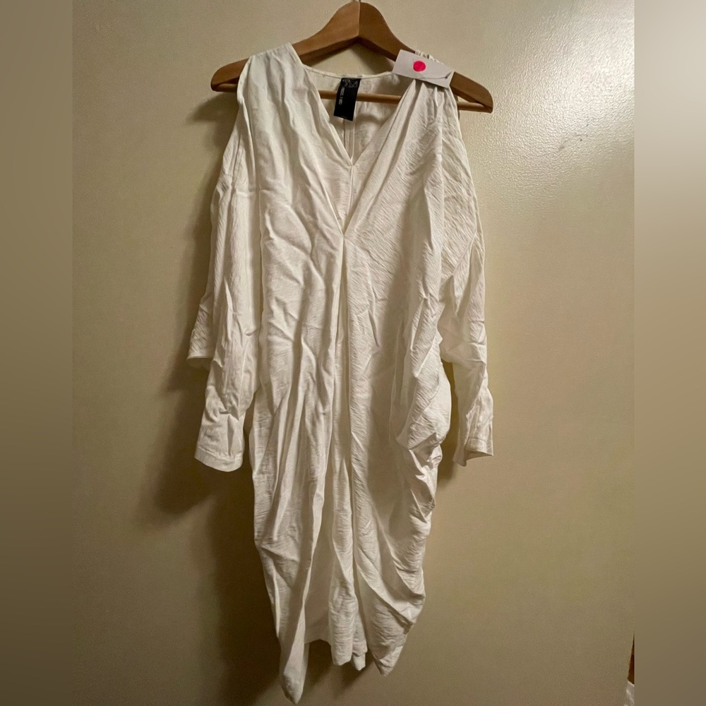 Peekaboo shoulder super flattering drape dress